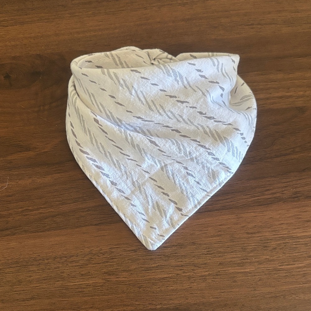 White Patterned Per Bandana